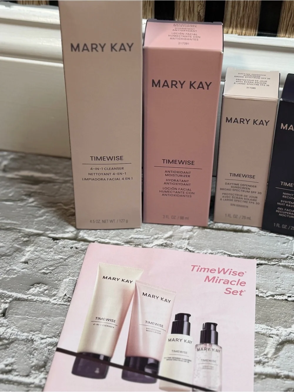 Mary Kay TimeWise Primer Set - Pink, Black, Cream